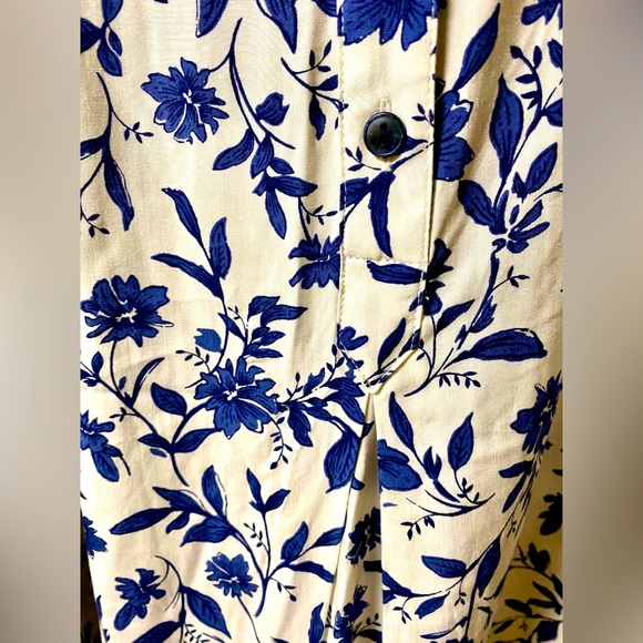 Old Navy Relaxed Blue Floral Popover Blouse - Picture 6 of 11